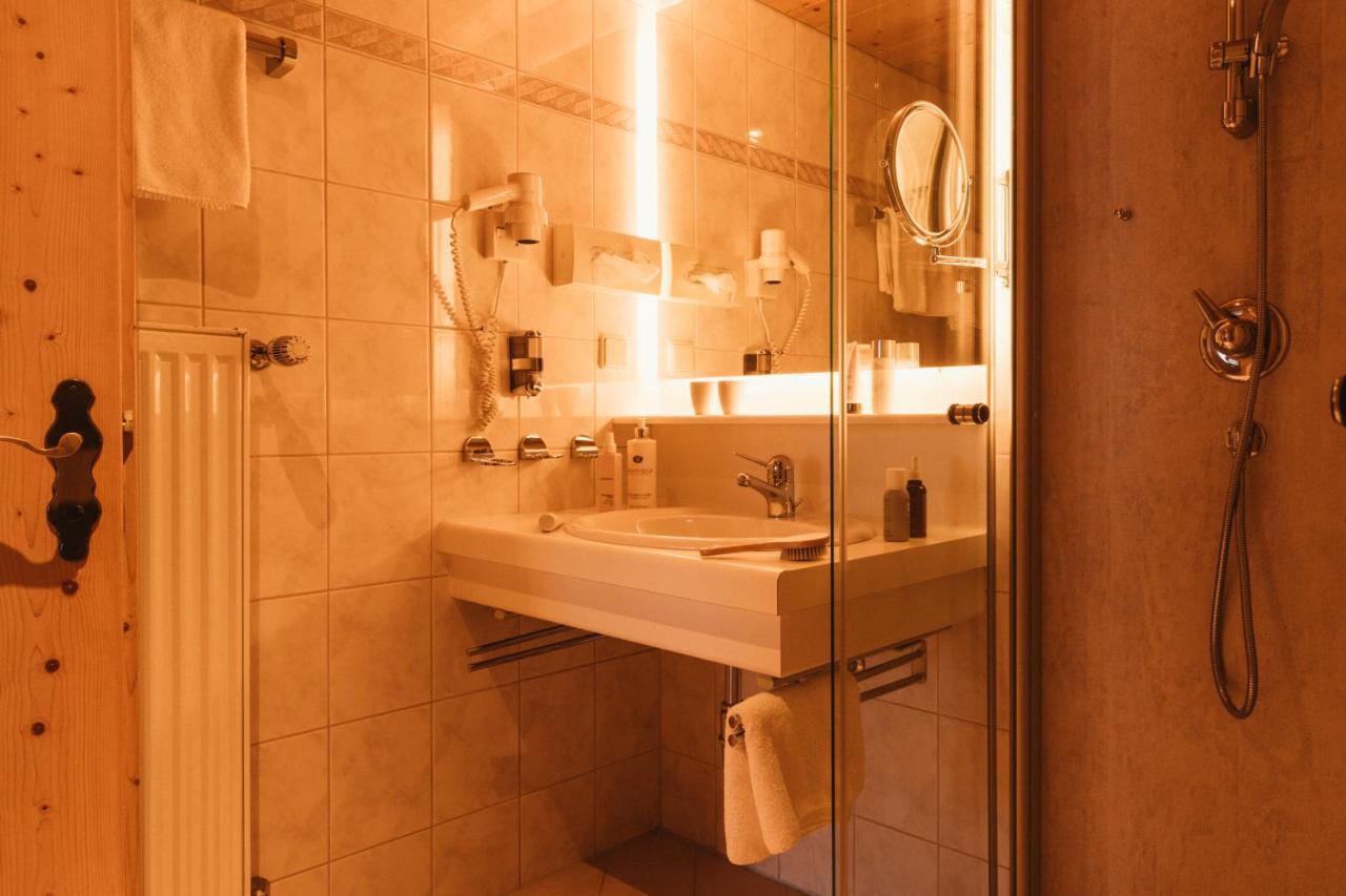 Gartenhotel Linde 4 Sterne Superior Ried im Oberinntal