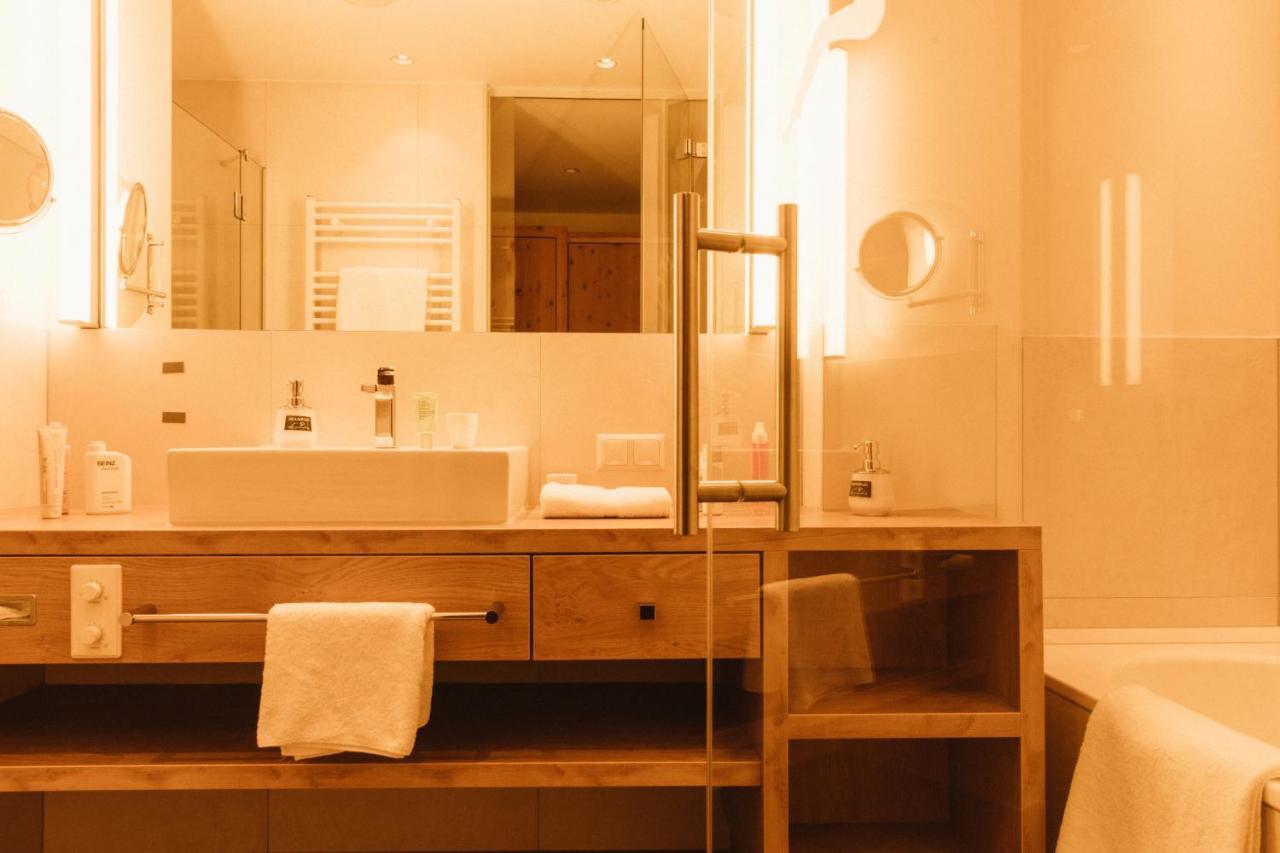 Hotel Gartenhotel Linde 4 Sterne Superior Ried im Oberinntal